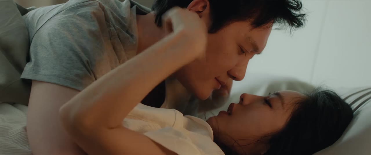 Trong Hôn Nhân, Ngoài Hôn Nhân tập 9