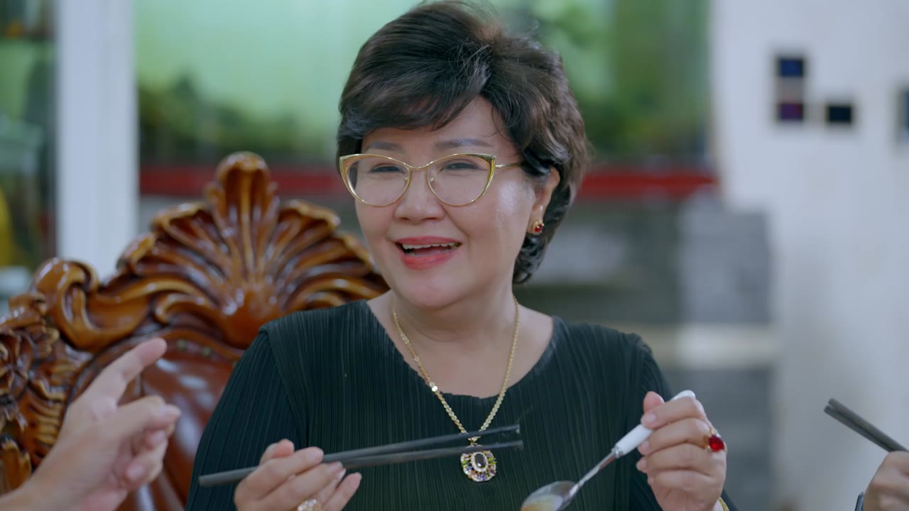 Nhà Có Hai Bà Nội tập 11 cảnh 3