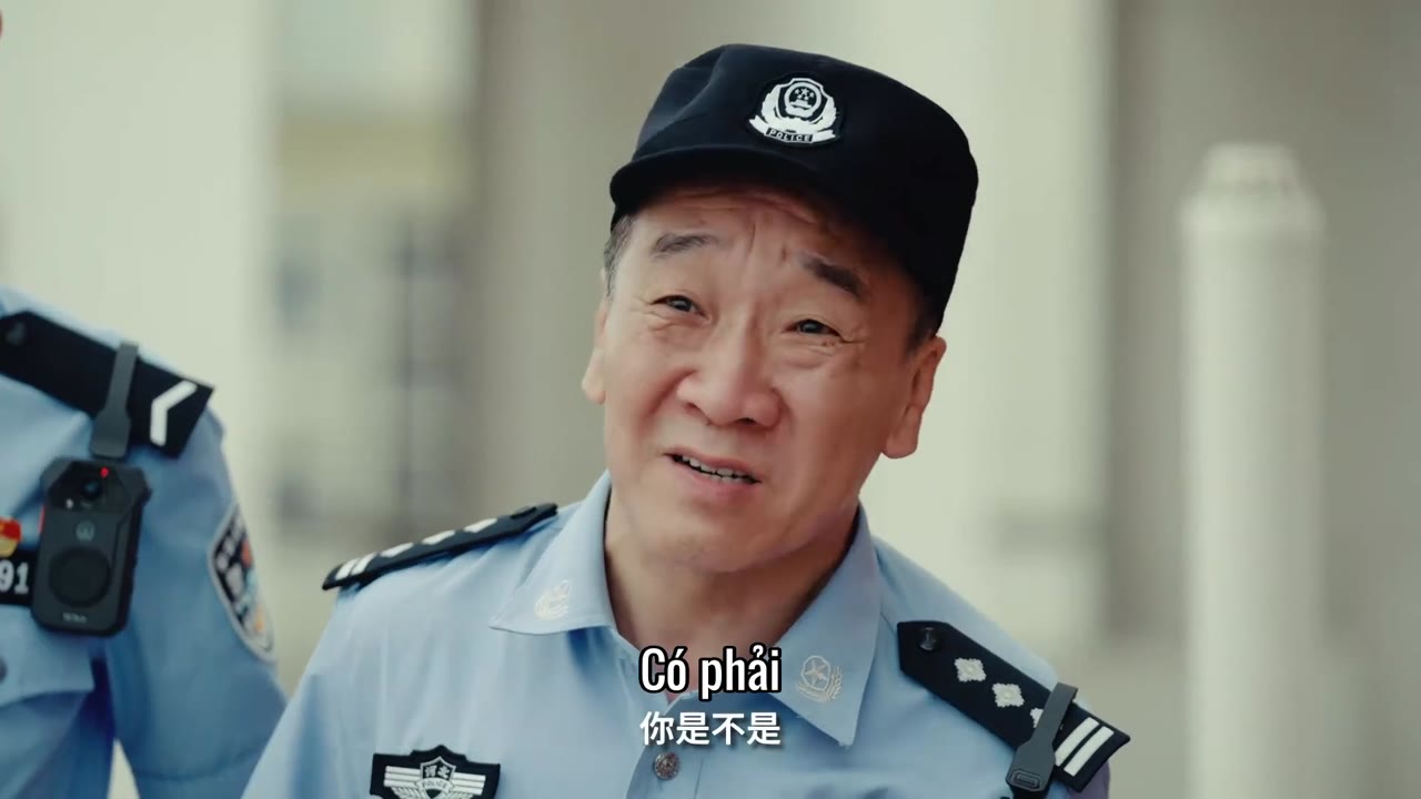 Chuyện Phòng Cảnh Sát tập 1 cảnh 2