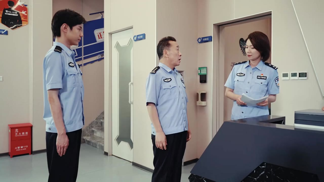 Chuyện Phòng Cảnh Sát tập 3