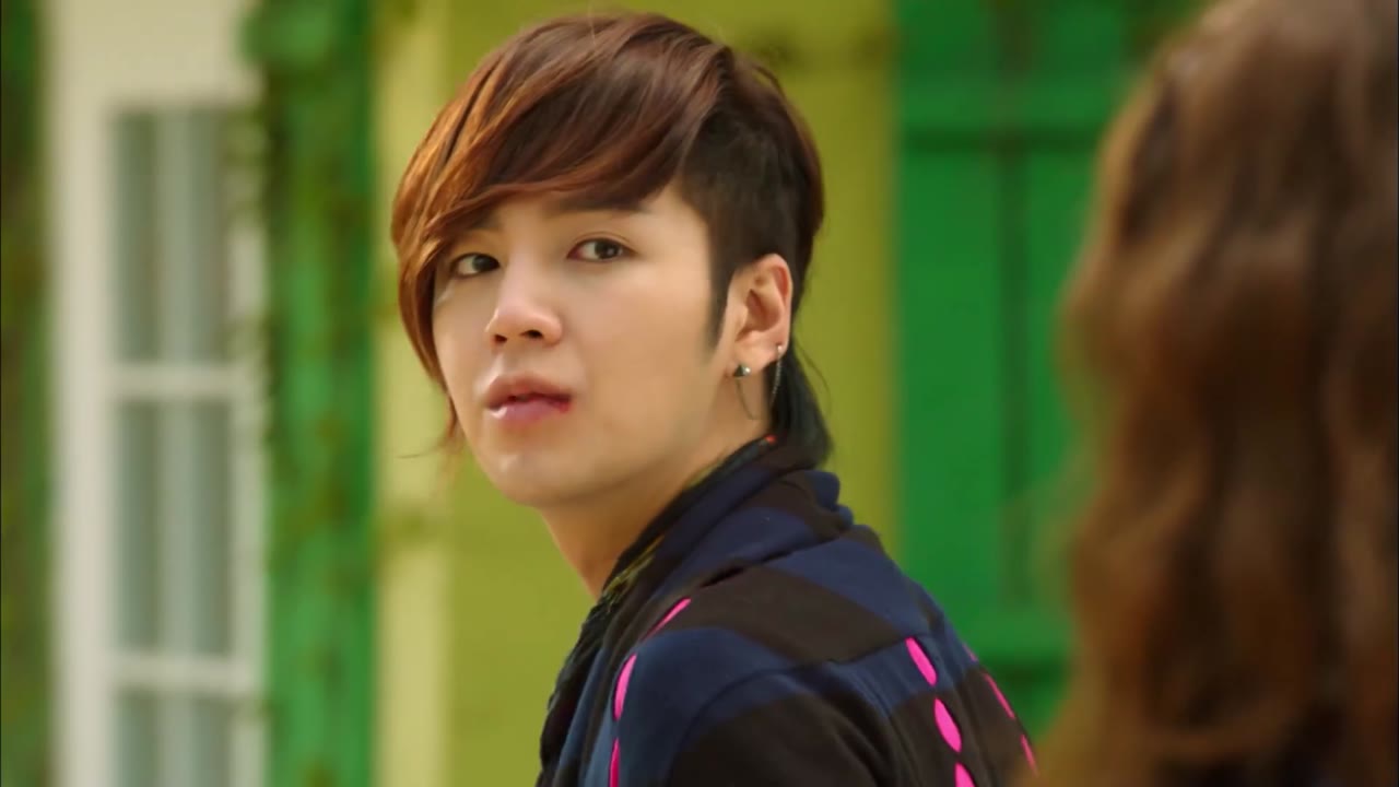 Cơn Mưa Tình Yêu tập 11 cảnh 3