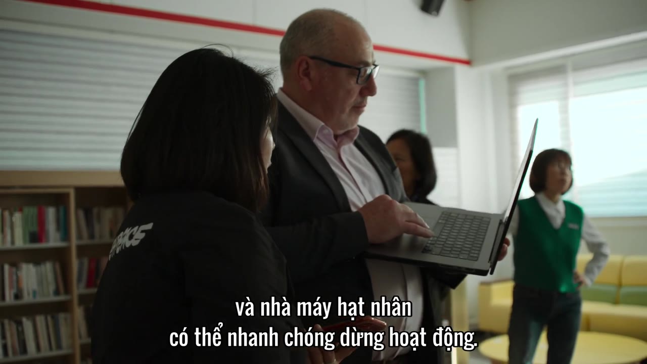 Những Nữ Thợ Lặn Cuối Cùng tập 1 cảnh 2