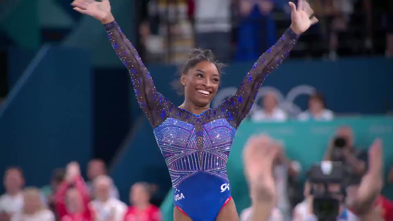 Simone Biles tái xuất tập 4 cảnh 3