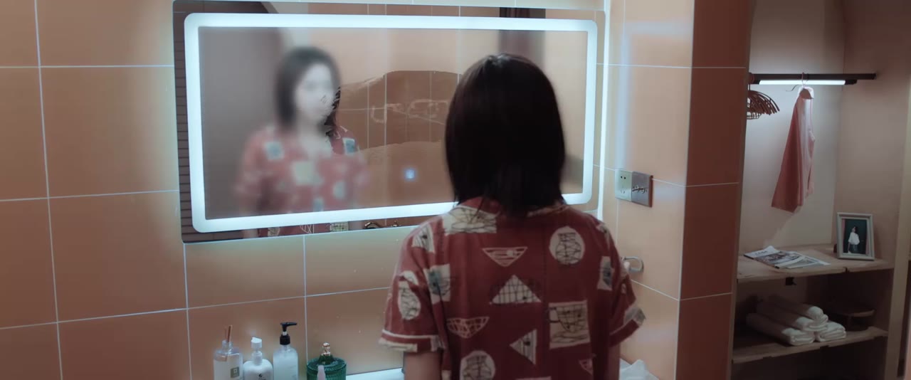 Sau Lưng Cô Ấy, Trước Mắt Tôi tập 1