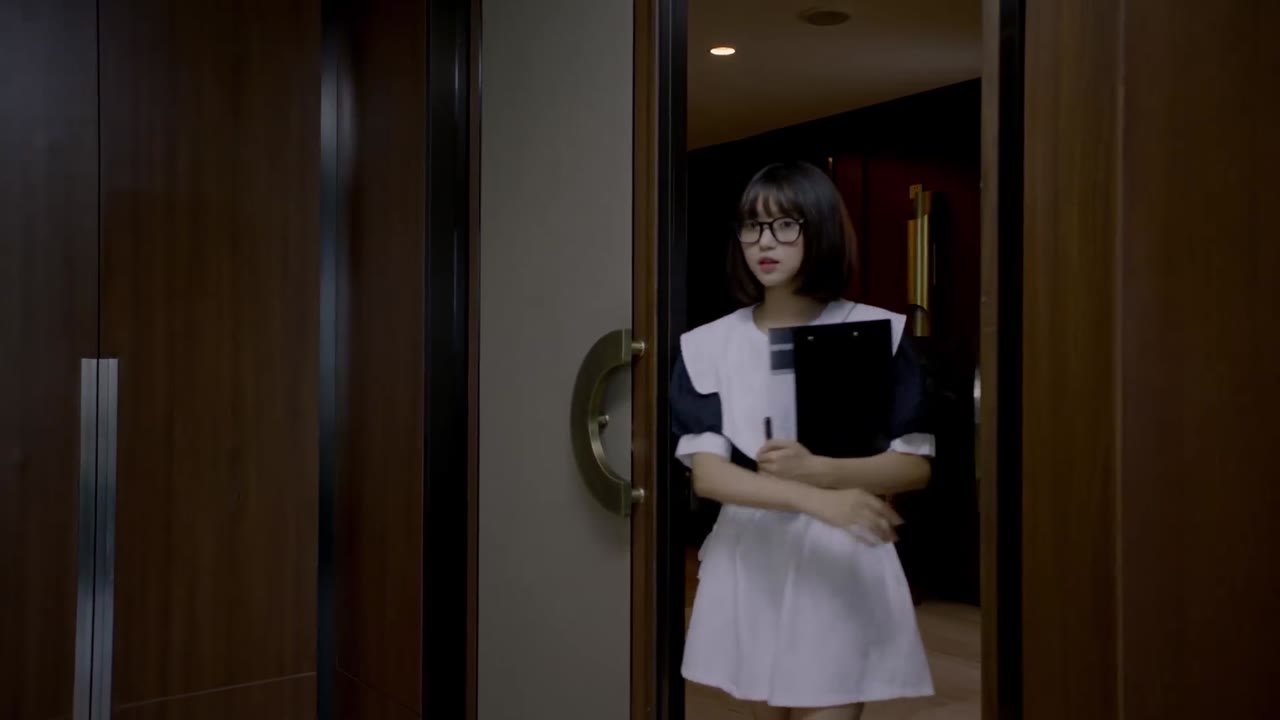 Cô Nàng Xui Xẻo Và Anh Chàng May Mắn tập 2 cảnh 3