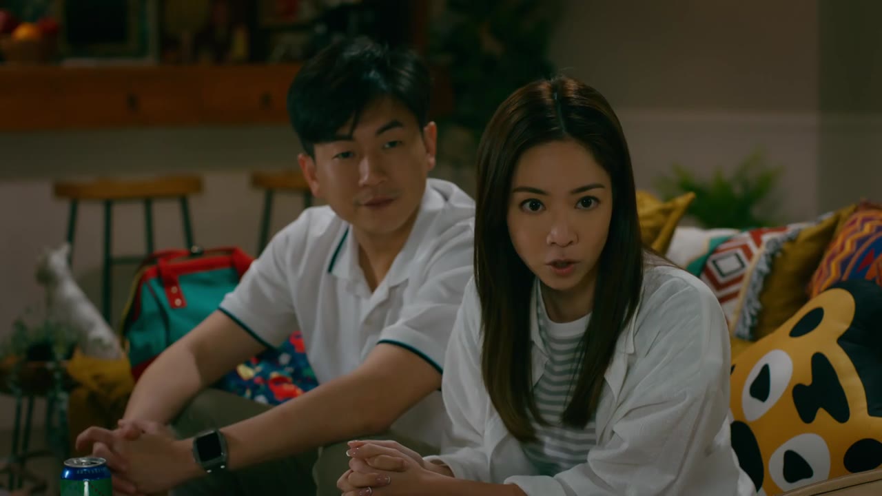 Em Không Phải Cô Ấy tập 9