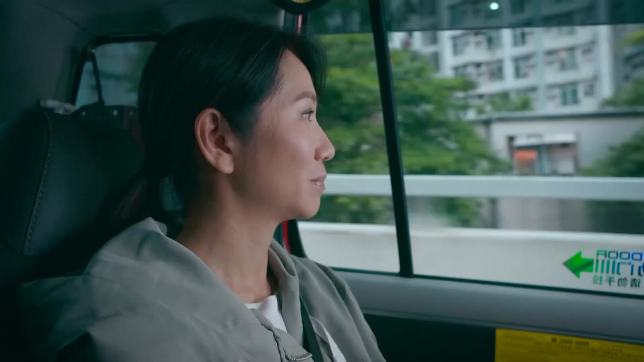 Em Không Phải Cô Ấy tập 14 cảnh 2