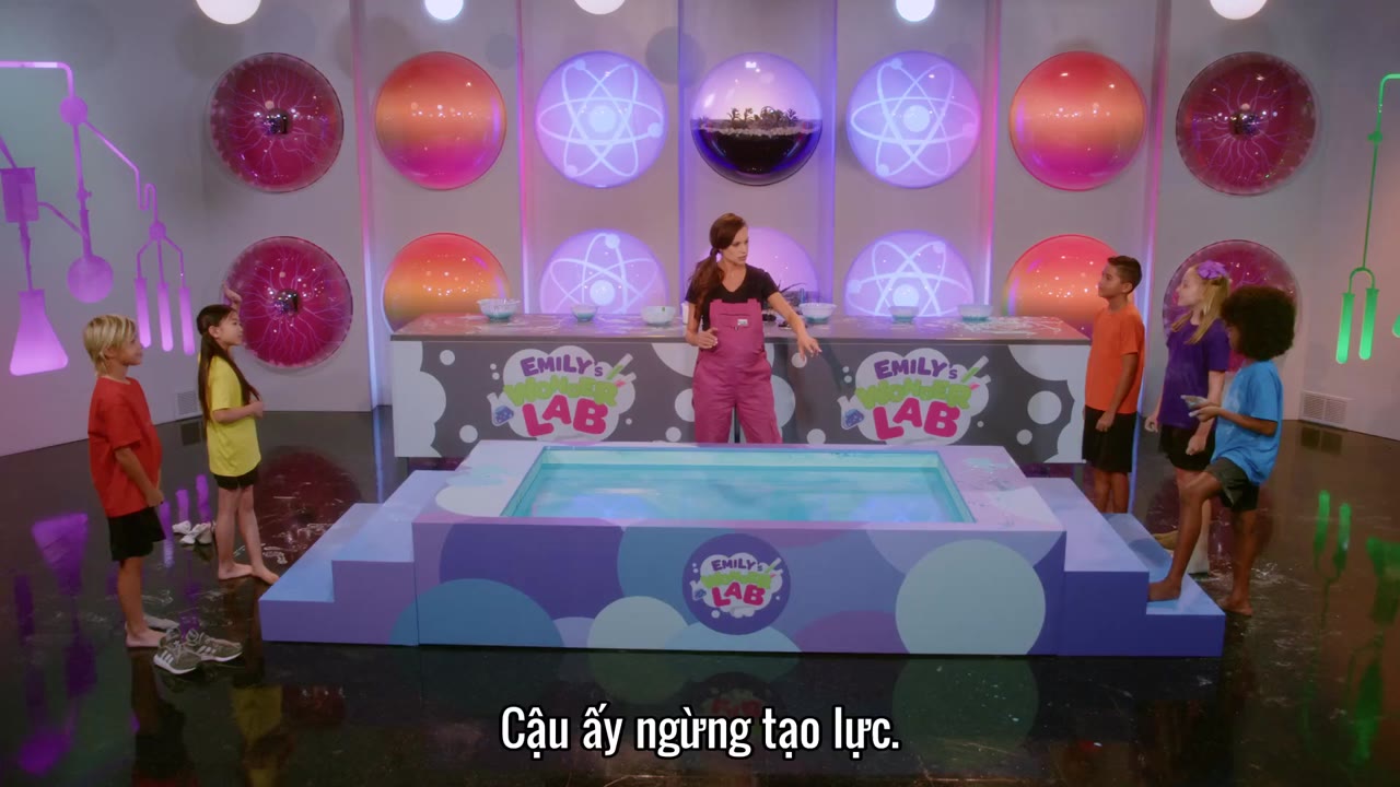 Phòng thí nghiệm diệu kỳ của Emily tập 2 cảnh 2
