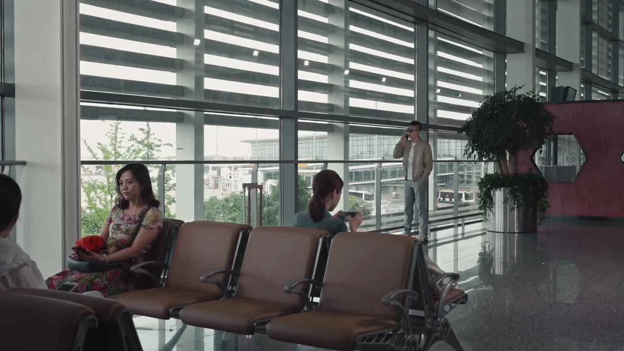 Trắng Đen Sáng Tỏ tập 36 cảnh 2