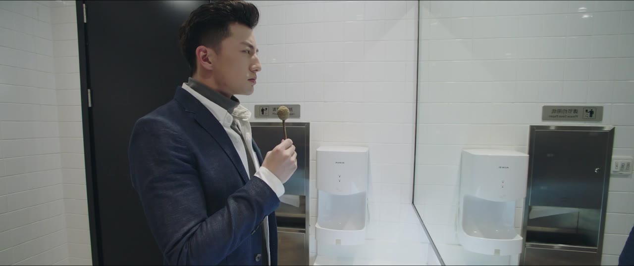 Trái Đất Đỏ Mặt Rồi tập 9 cảnh 2