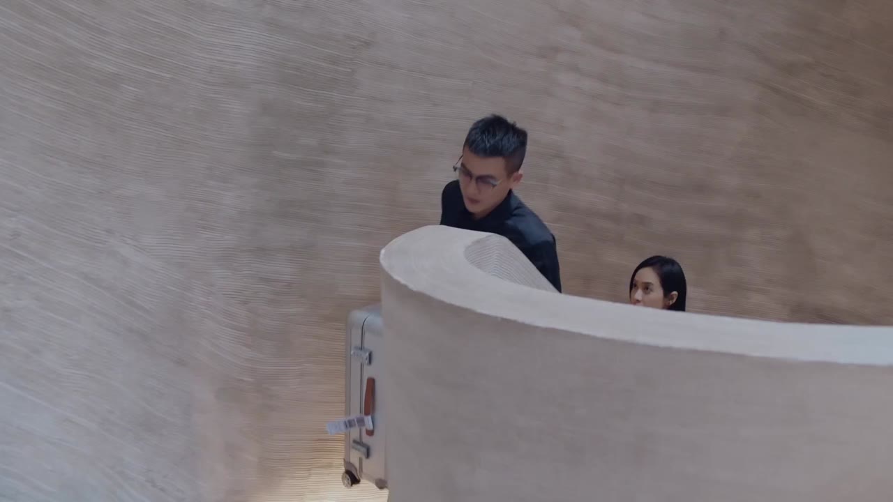 Người Tình Xa Lạ tập 1 cảnh 2