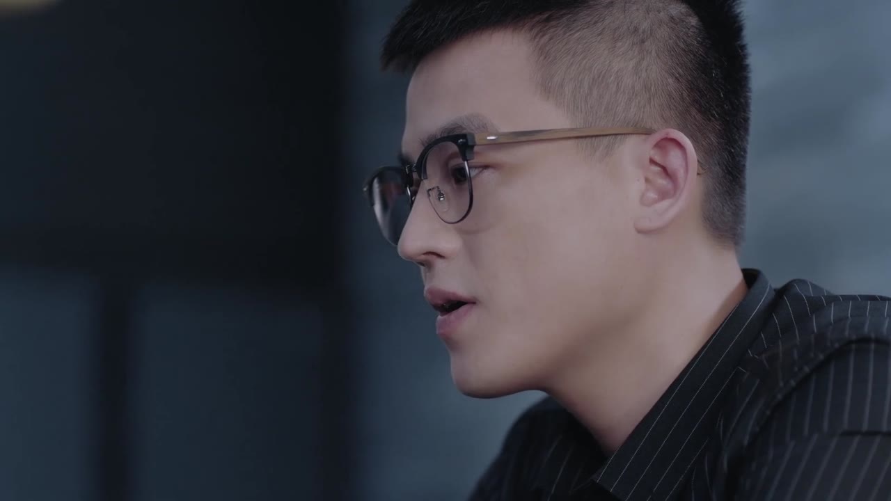 Người Tình Xa Lạ tập 3 cảnh 2