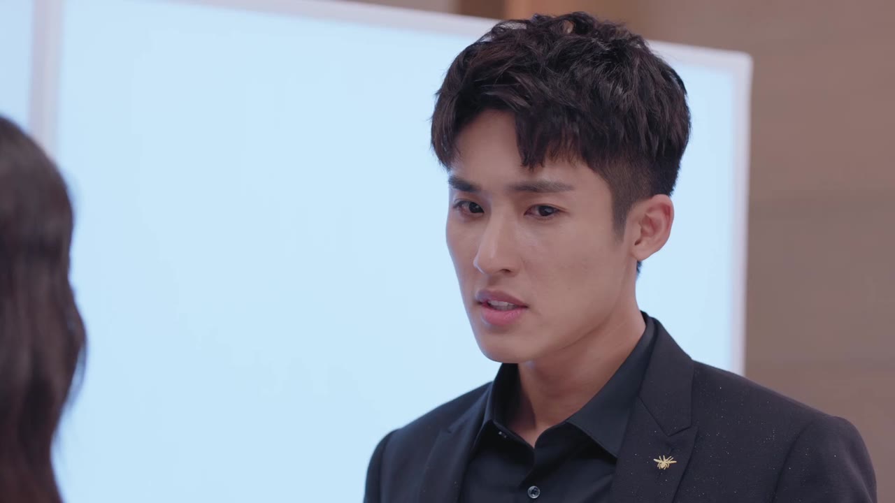 Người Tình Xa Lạ tập 8 cảnh 3