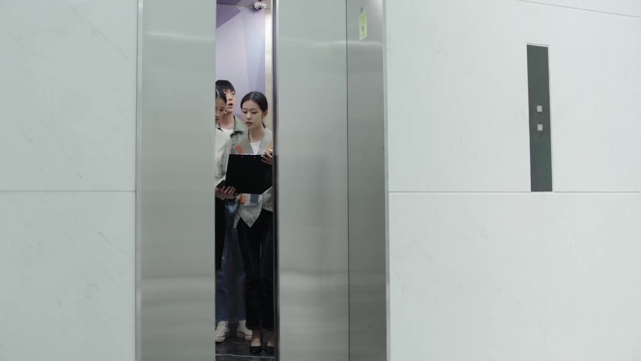 Người Tình Xa Lạ tập 20