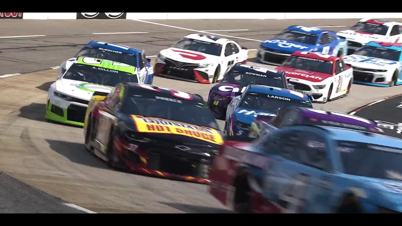 Cuộc đua: Bubba Wallace tập 3 cảnh 3