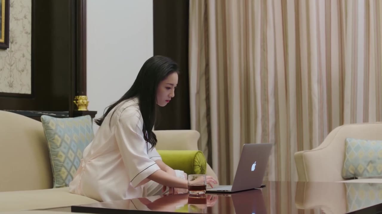Tiểu Thư Quạ Đen Và Tiên Sinh Thằn Lằn tập 13