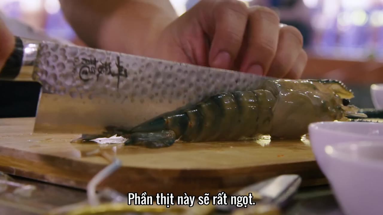 Luke Nguyễn trên chuyến tàu Bắc Nam tập 1 cảnh 3