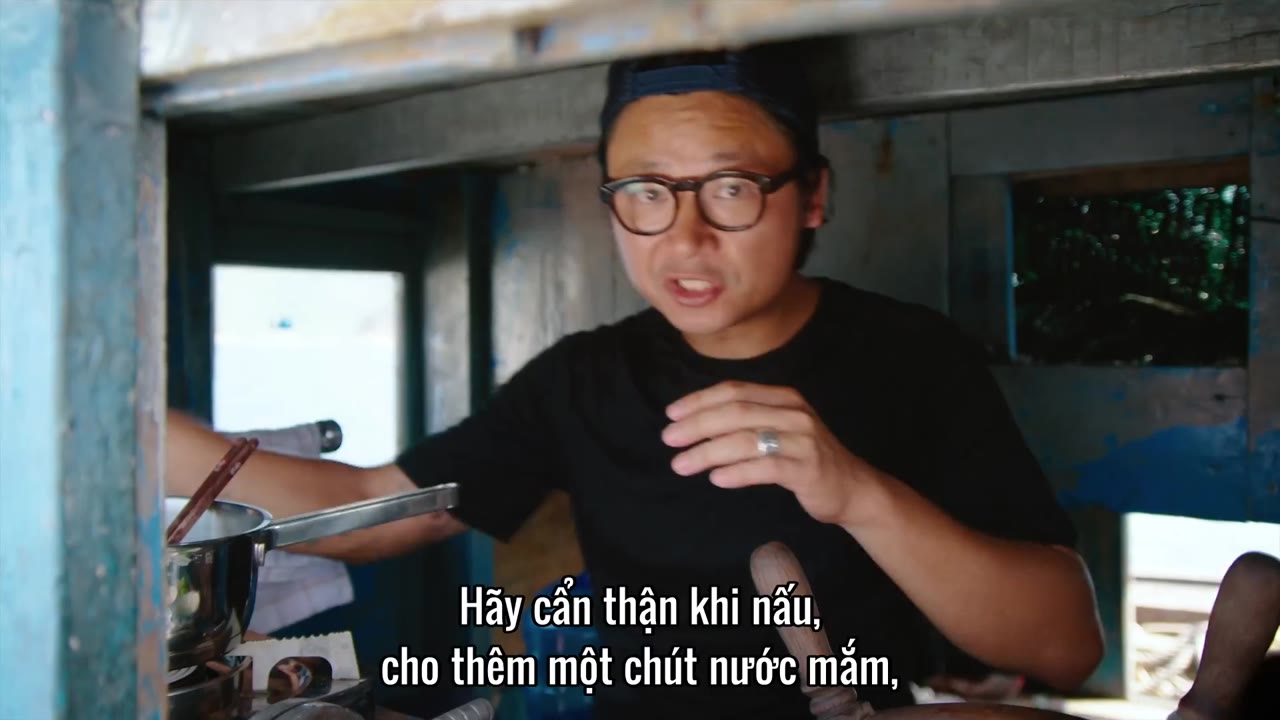 Luke Nguyễn trên chuyến tàu Bắc Nam tập 3 cảnh 3