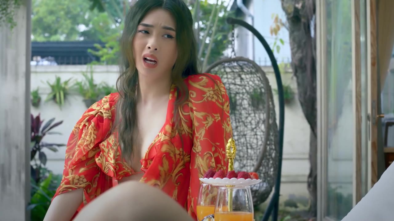 Trà Xanh Đấu Siêu Lừa tập 2 cảnh 2