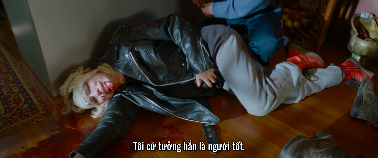 Strange Darling tập 1 cảnh 3