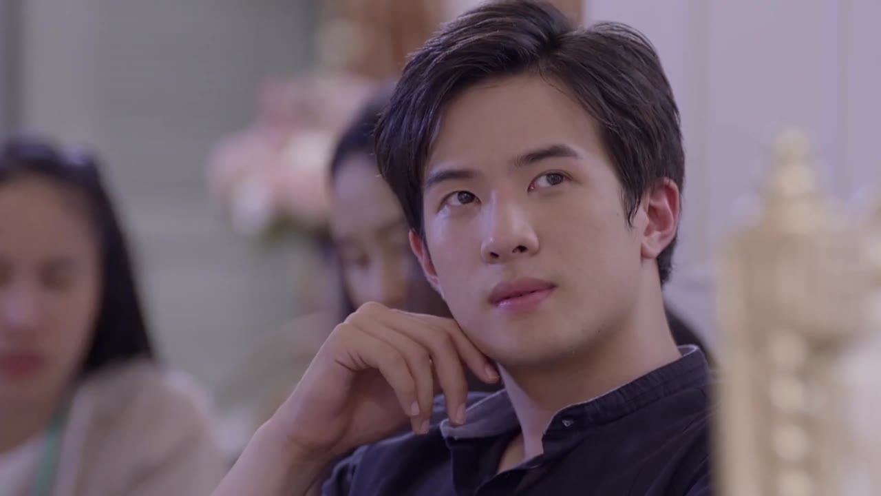 Hai Thế Giới tập 8