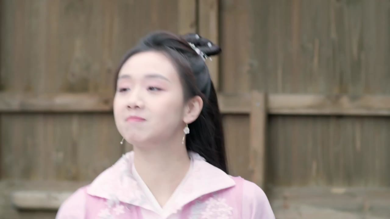 Tiểu Nữ Nghê Thường tập 16 cảnh 3