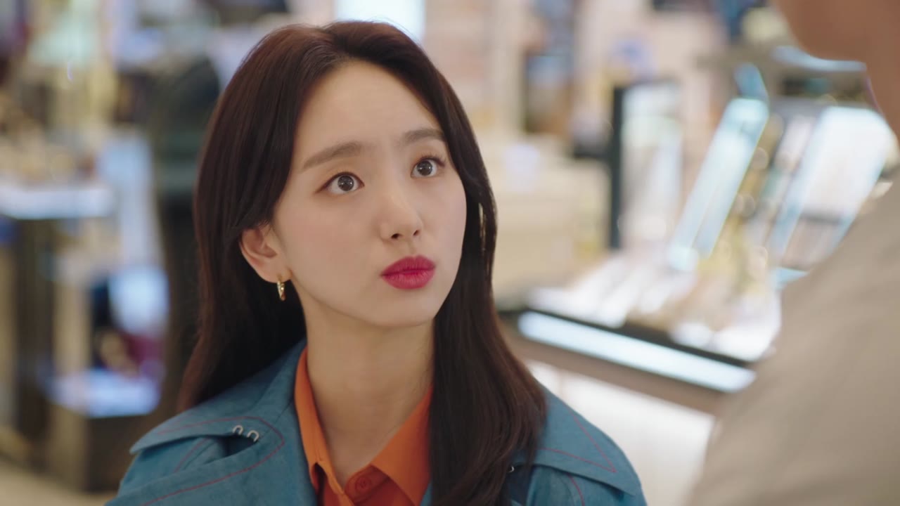Tiền Bối, Đừng Đánh Màu Son Đó tập 1