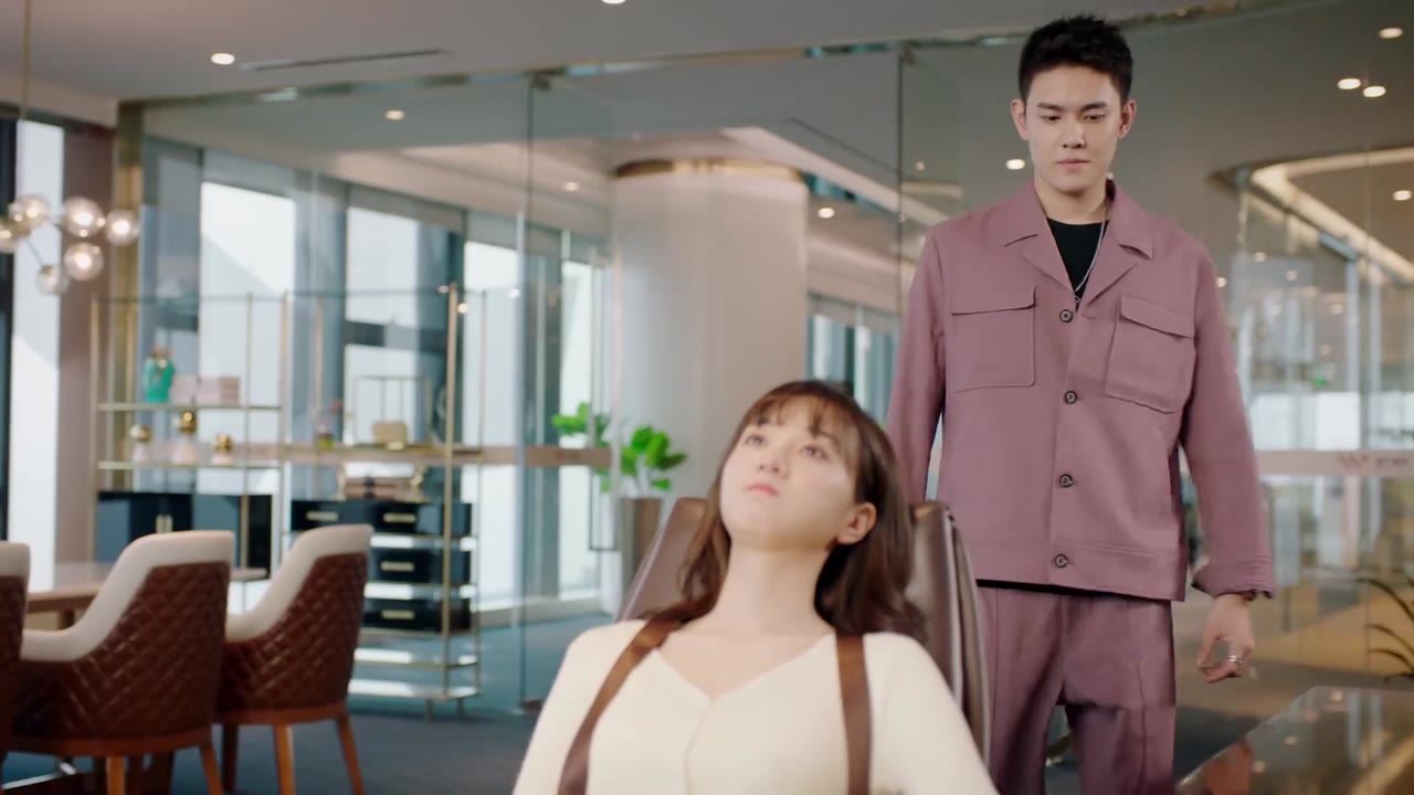 Hạ Tiên Sinh Lưu Luyến Không Quên (Nỗi Vương Vấn Của Hạ Tiên Sinh) tập 12 cảnh 2