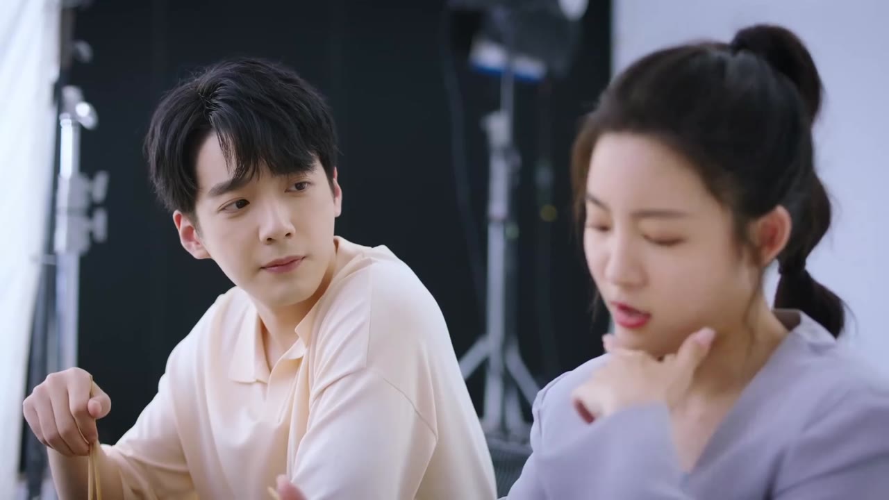 Làm Ơn Đó Hoa Nhung Thiếu Nữ tập 17 cảnh 2