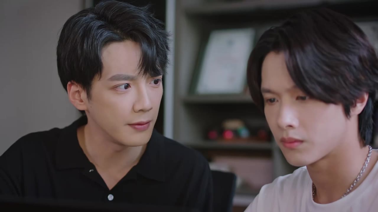 Làm Ơn Đó Hoa Nhung Thiếu Nữ tập 33
