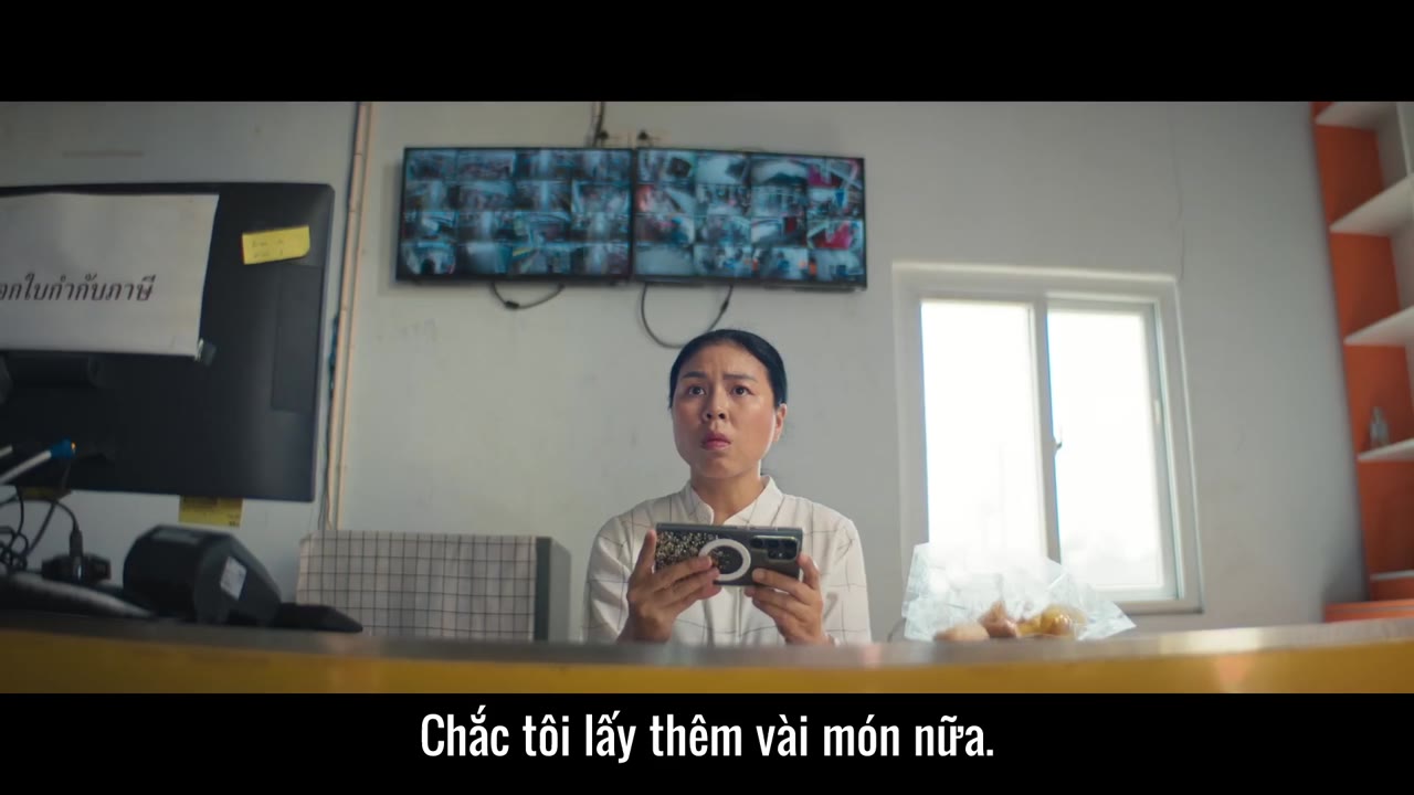 Xe Tải Đồ Ăn: Tình Yêu Đánh Cắp Và… Moo Deng - cảnh 2