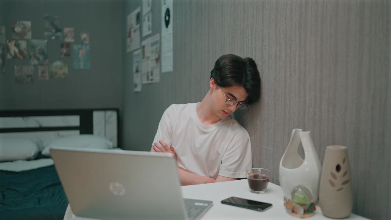 Ngăn Bầu Trời Che Lấp Đi Vì Sao tập 8 cảnh 3