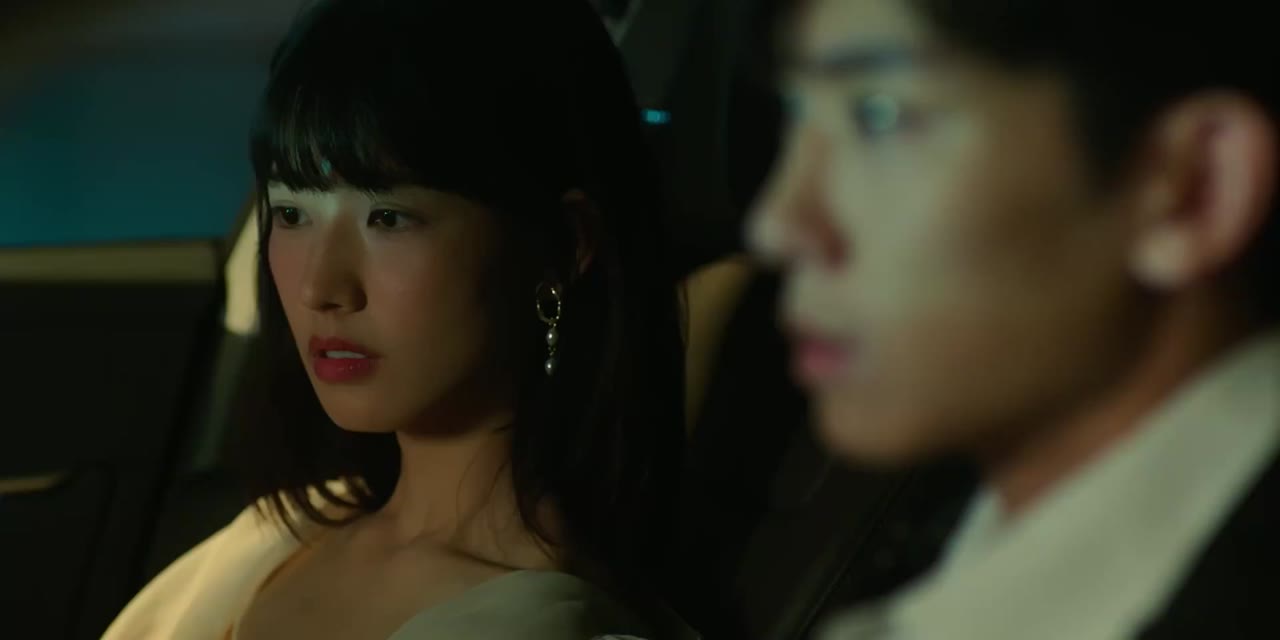 Ôm Nhau Trong Đêm Tối tập 2 cảnh 2