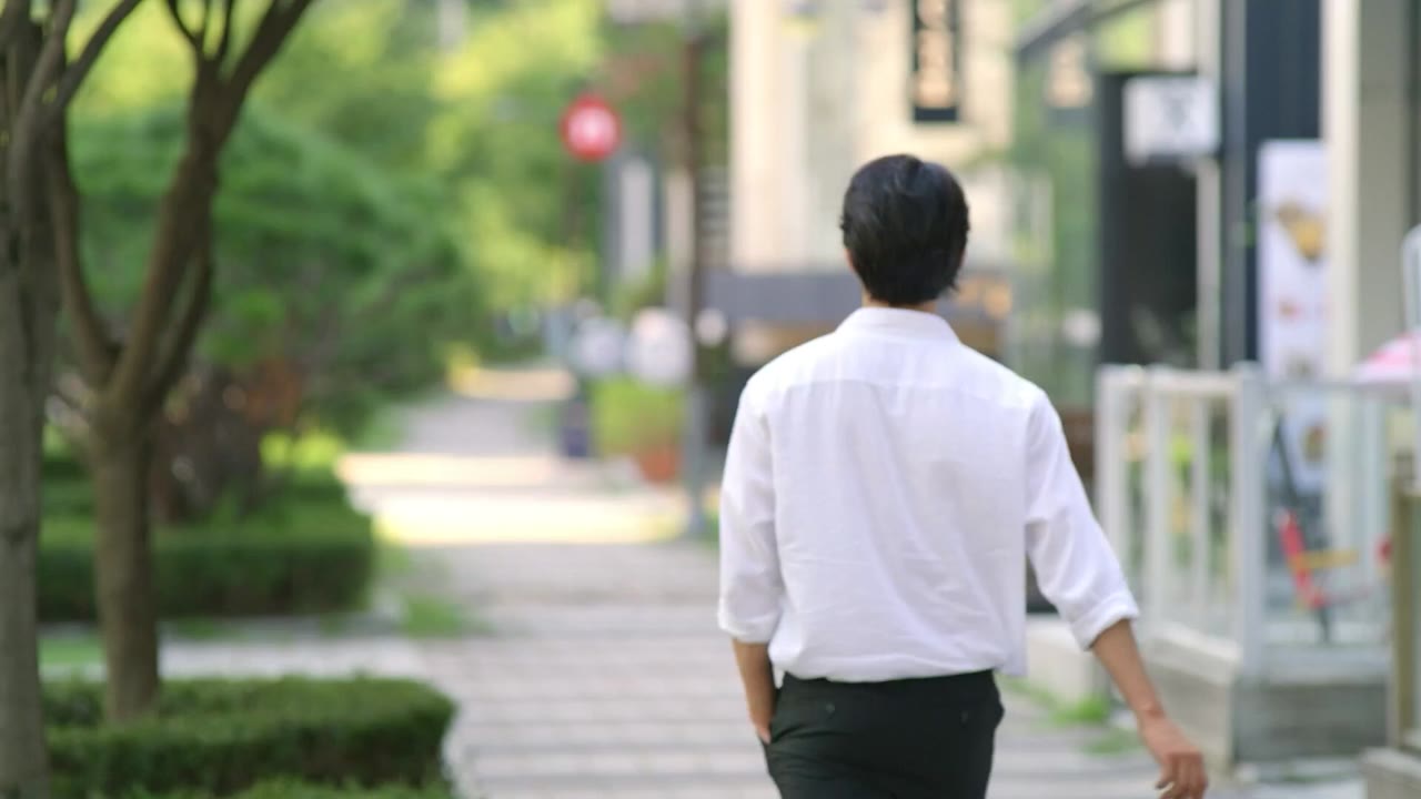 Gia Đình Khó Đoán tập 3 cảnh 2