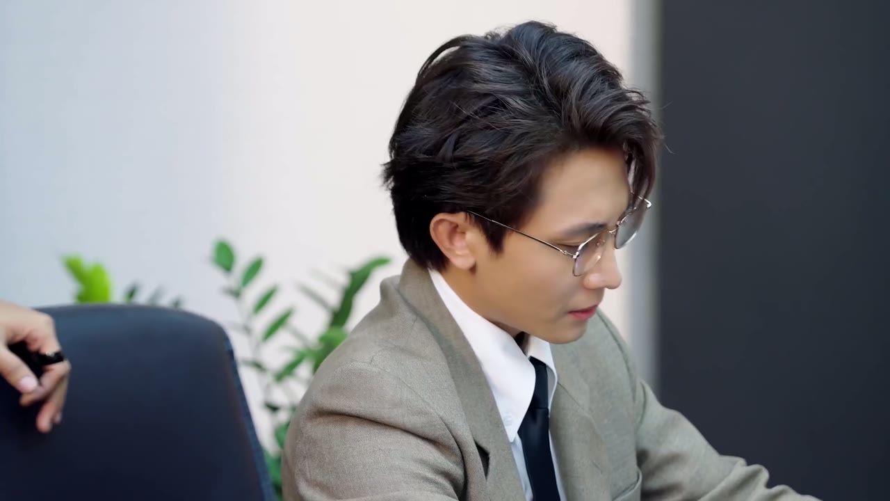 Trò Đùa Huyết Thống tập 9 cảnh 2