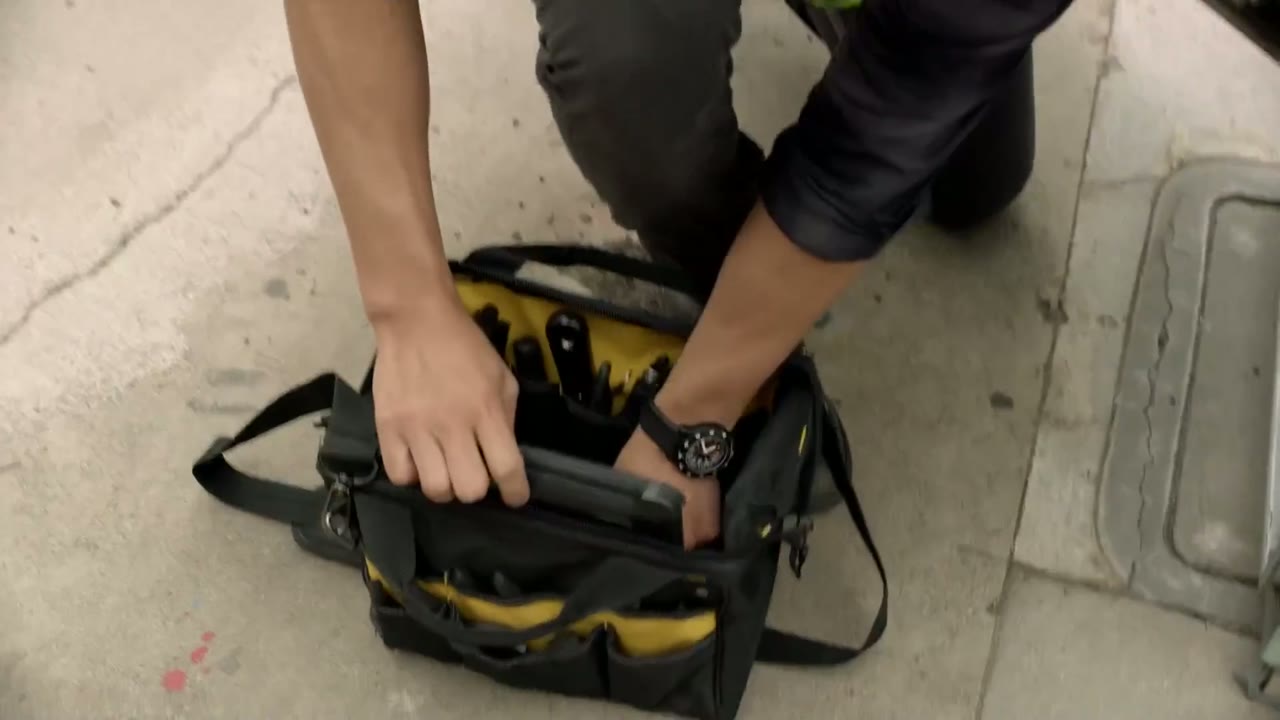 Đội Đặc Nhiệm SWAT (Phần 4) tập 19 cảnh 2