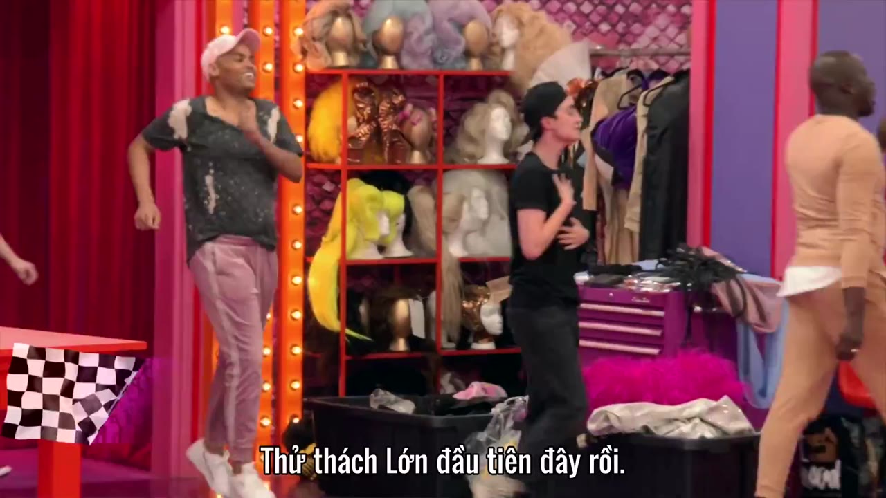 RuPaul's Drag Race – Cuộc chiến giày cao gót: Hậu trường (Phần 11) tập 2 cảnh 2