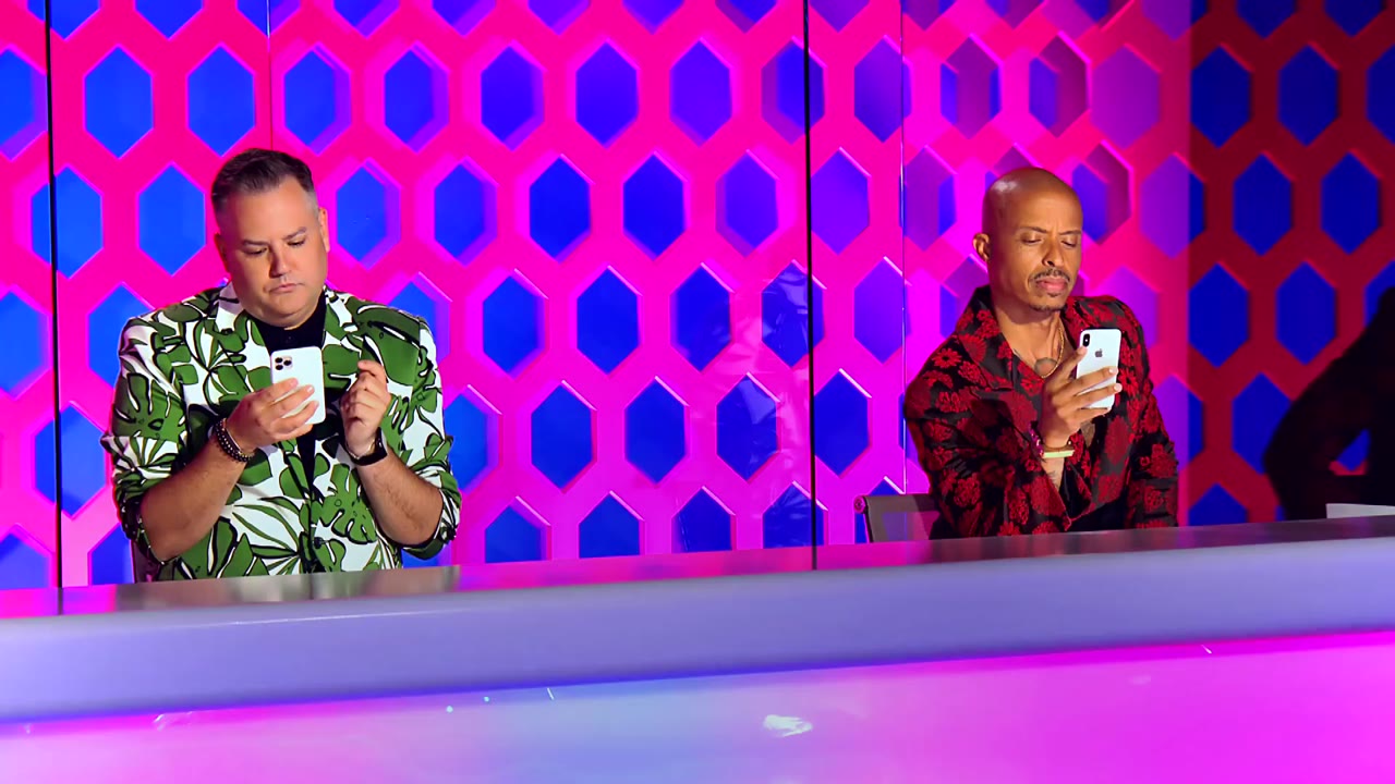 RuPaul's Drag Race – Cuộc chiến giày cao gót: Hậu trường (Phần 11) tập 8 cảnh 2