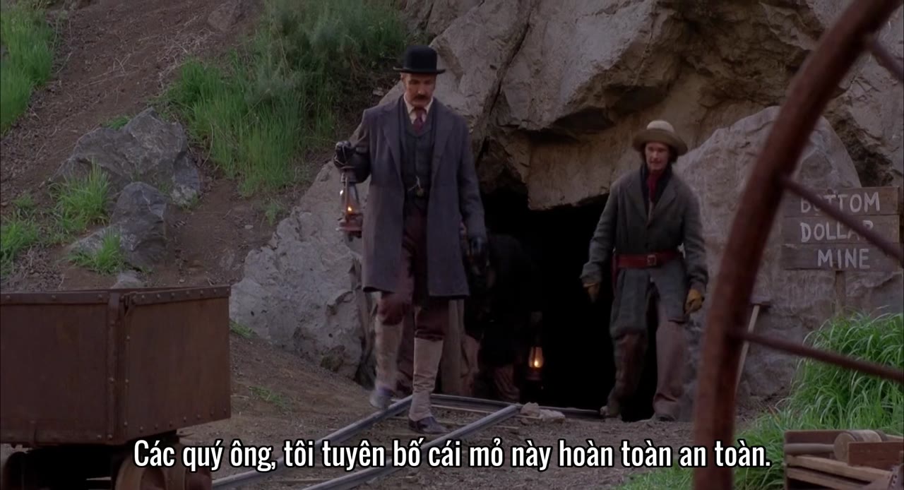 Sâu Đất Khổng Lồ 4: Huyền Thoại Bắt Đầu - cảnh 1