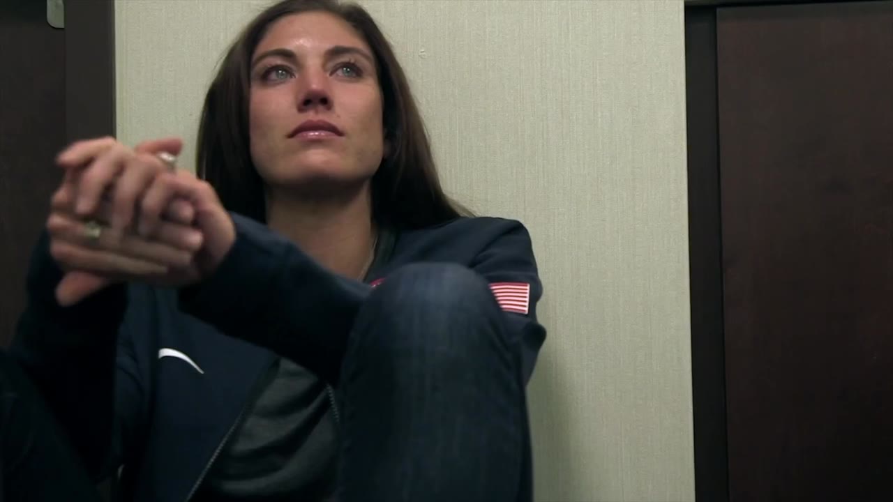 Bí mật giới thể thao: Hope Solo vs. Liên đoàn bóng đá Mỹ tập 1 cảnh 3