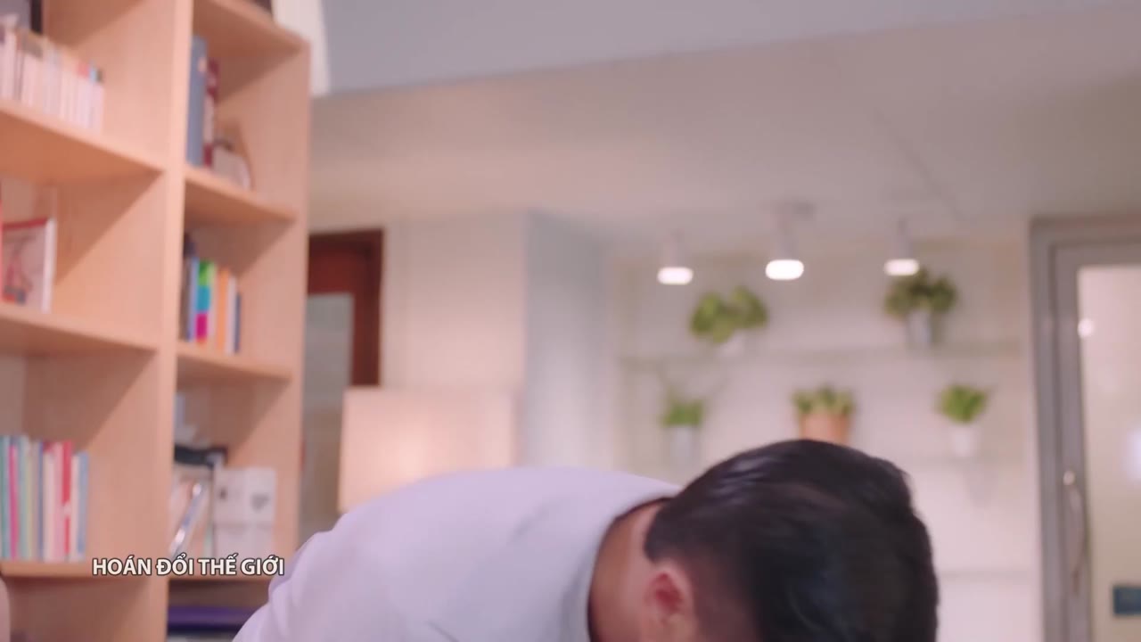 Hoán Đổi Thế Giới tập 2 cảnh 2