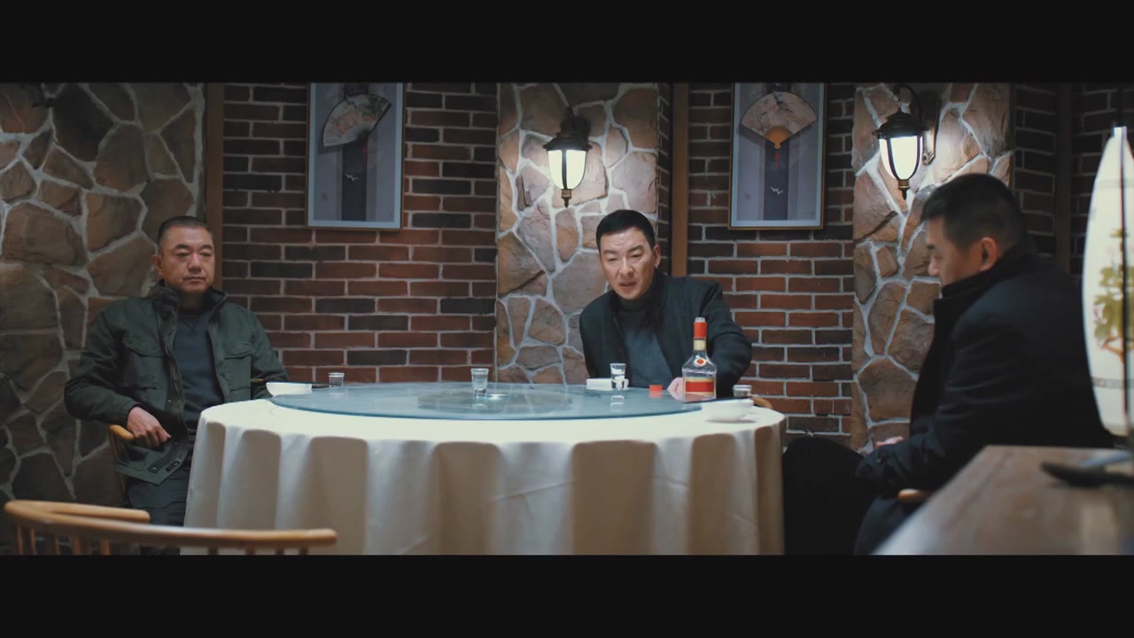 Bộ Ba Huyền Thoại tập 2 cảnh 2