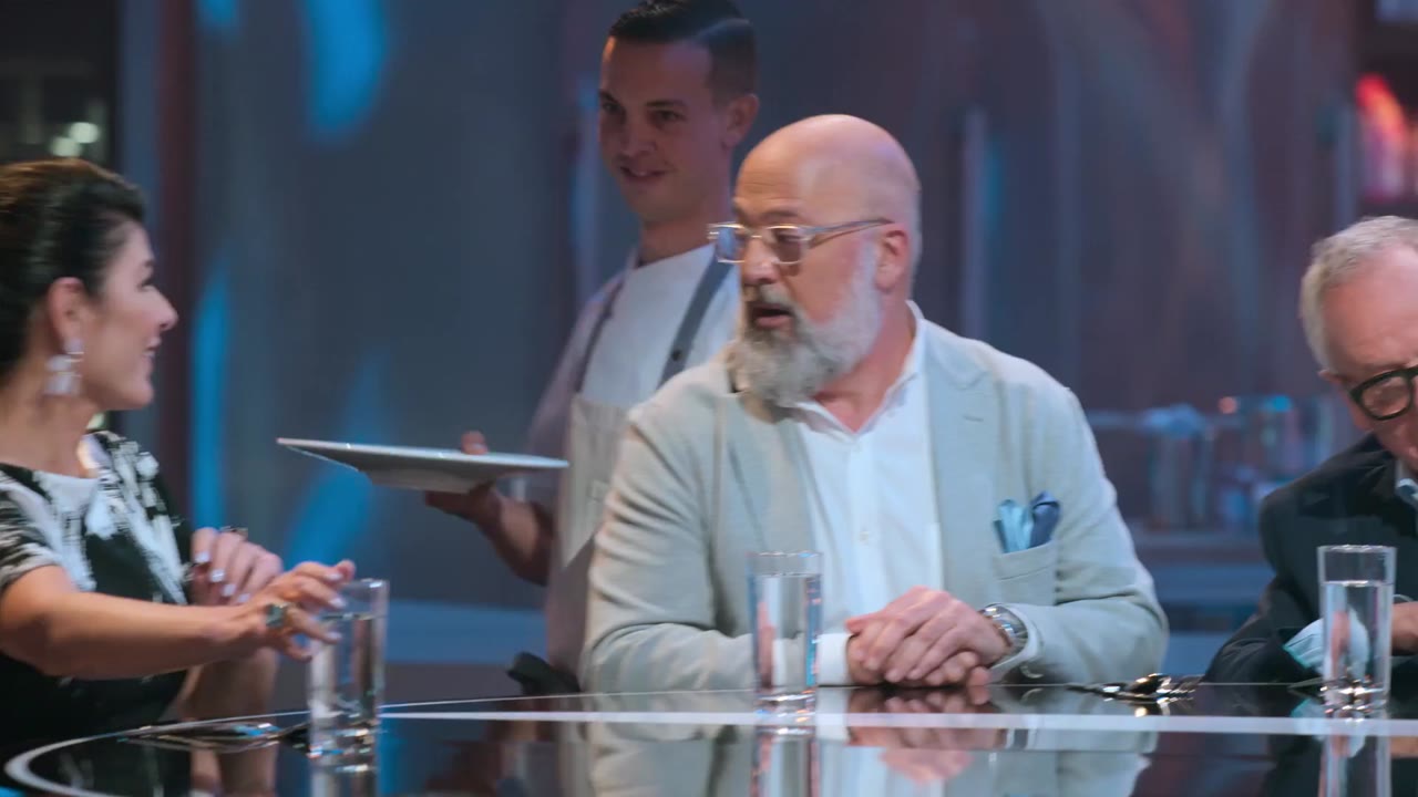 Iron Chef: Tìm kiếm đầu bếp huyền thoại tập 7 cảnh 3