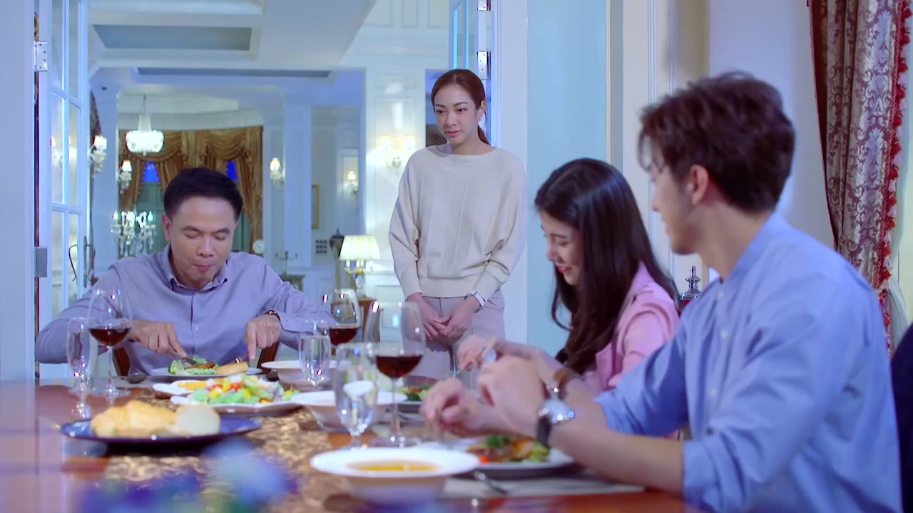 Trái Tim Đại Dương Xanh tập 1 cảnh 3