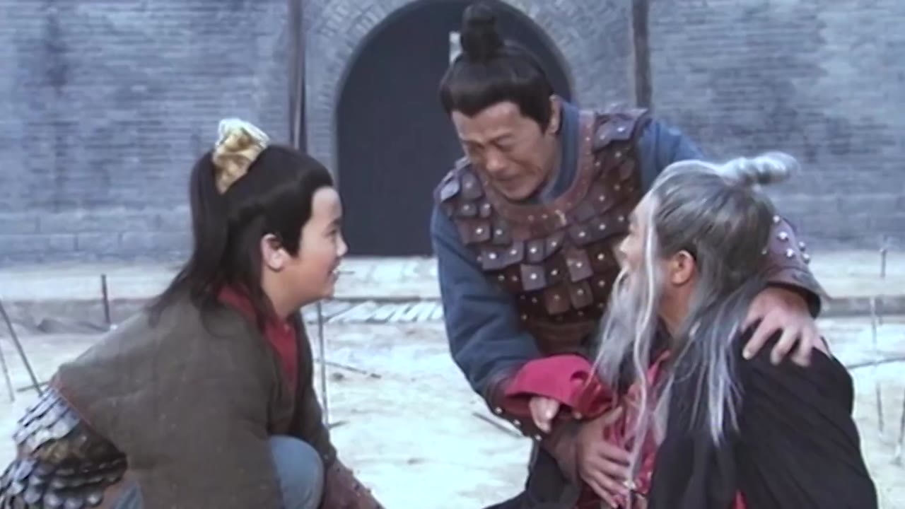 Bình Tung Hiệp Ảnh - cảnh 3