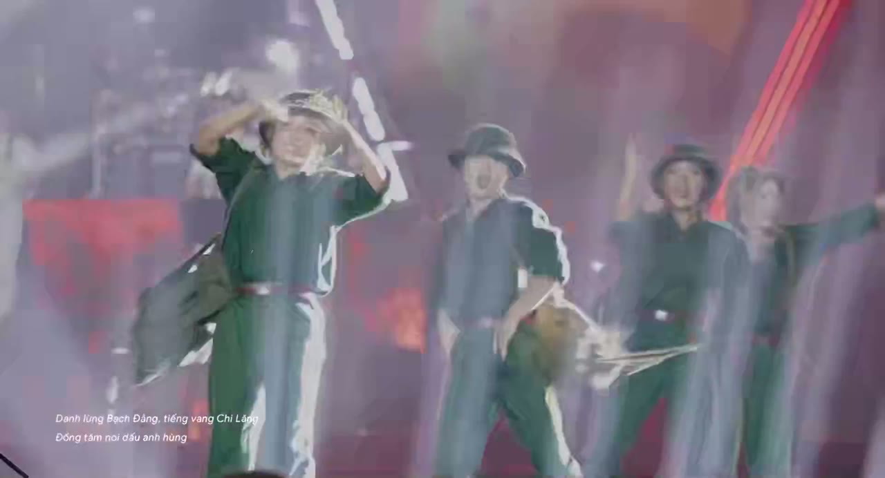 Tổ Quốc Trong Tim: The Concert Film tập 1
