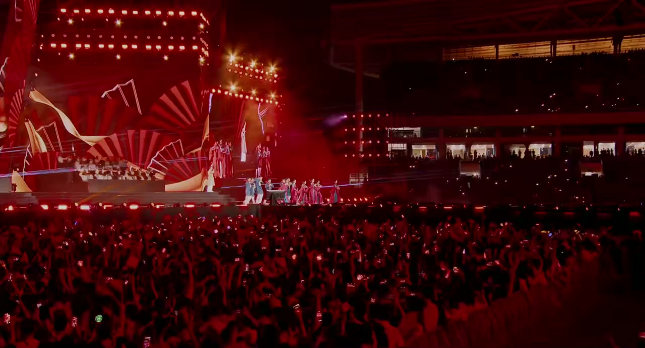 Tổ Quốc Trong Tim: The Concert Film tập 1 cảnh 3