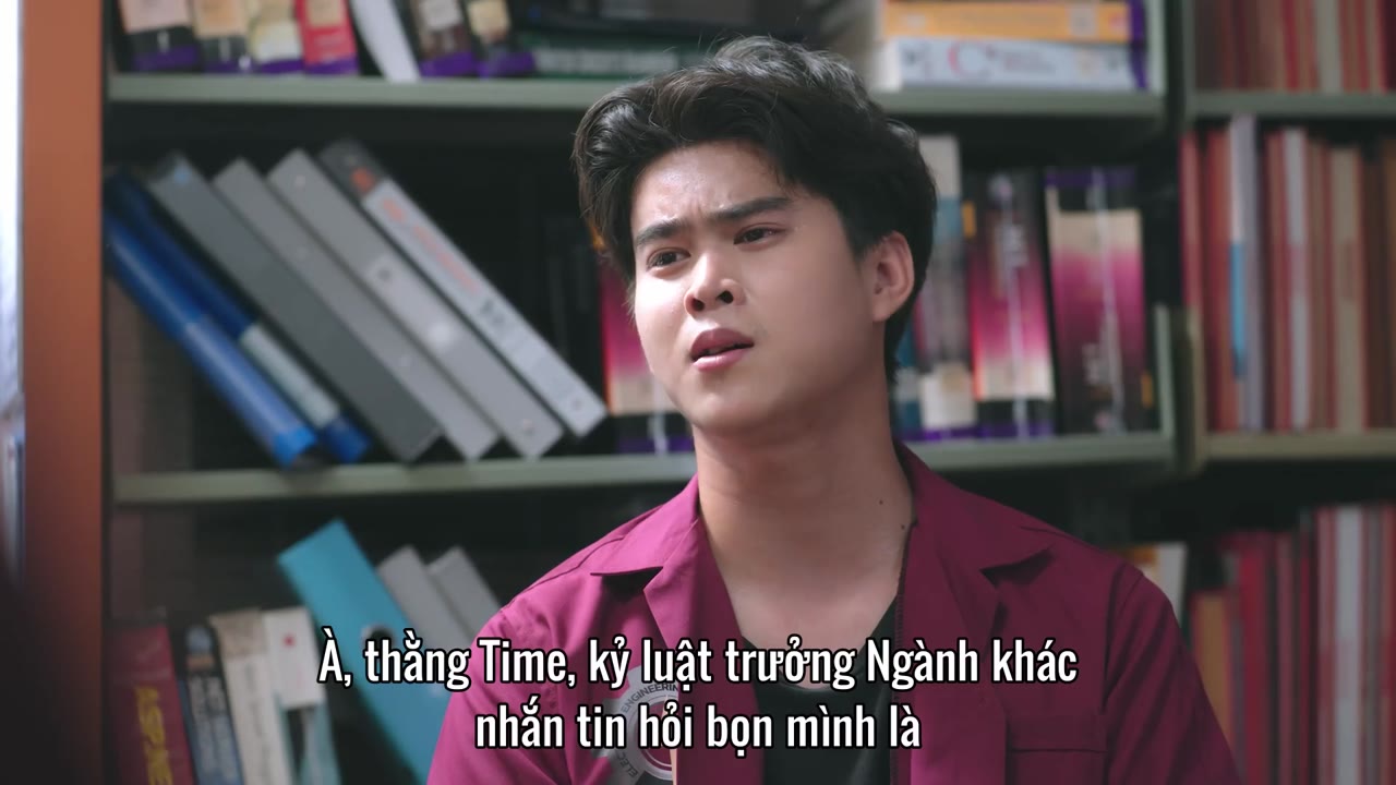 Love Senior: Tiền Bối Kỷ Luật Yêu Em Được Không? tập 3 cảnh 3