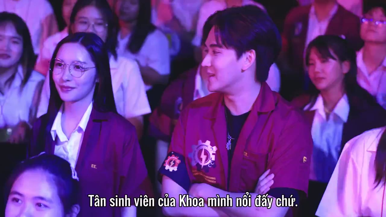 Love Senior: Tiền Bối Kỷ Luật Yêu Em Được Không? tập 4 cảnh 2