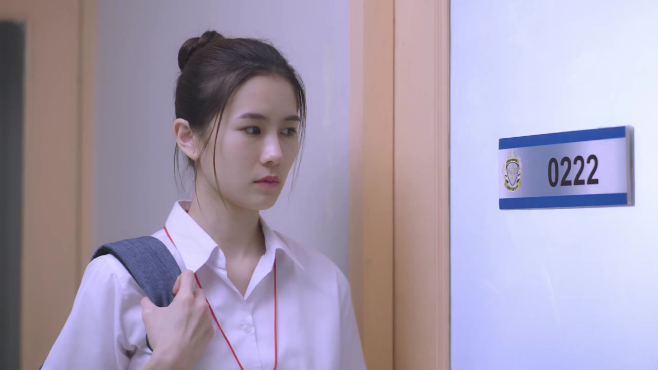 Love Senior: Tiền Bối Kỷ Luật Yêu Em Được Không? tập 5 cảnh 3